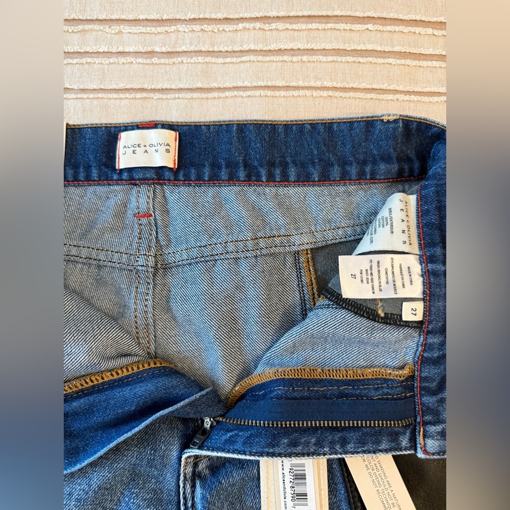 Alice & Olivia Trish Vegan leather / denim jeans - Picture 3 of 7